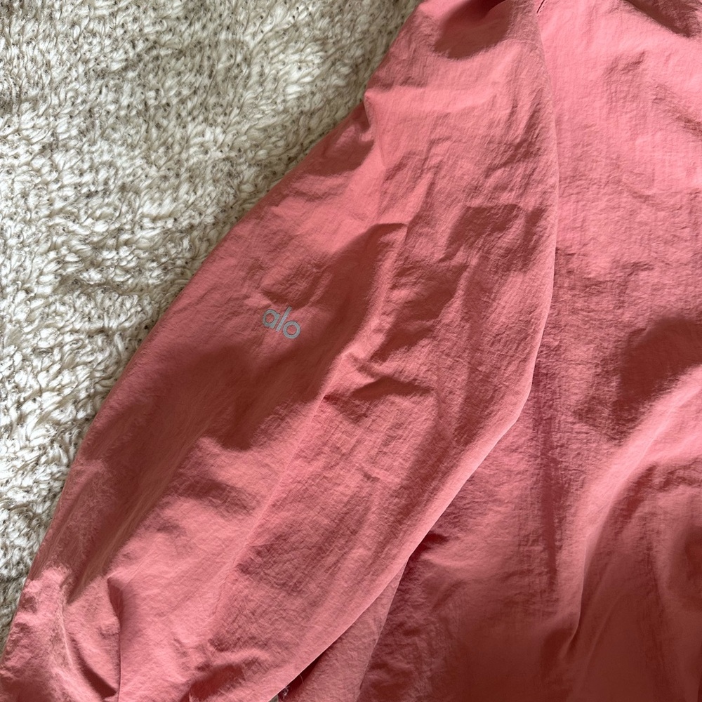 ALO YOGA Cropped 1/4 Zip Alumni Pullover - Soft Terracotta - Picture 5 of 5